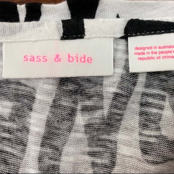 SASS & BIDE On The Moon Sequin White Black Crop Top Tee T Shirt RRP$180 - Picture 5 of 7